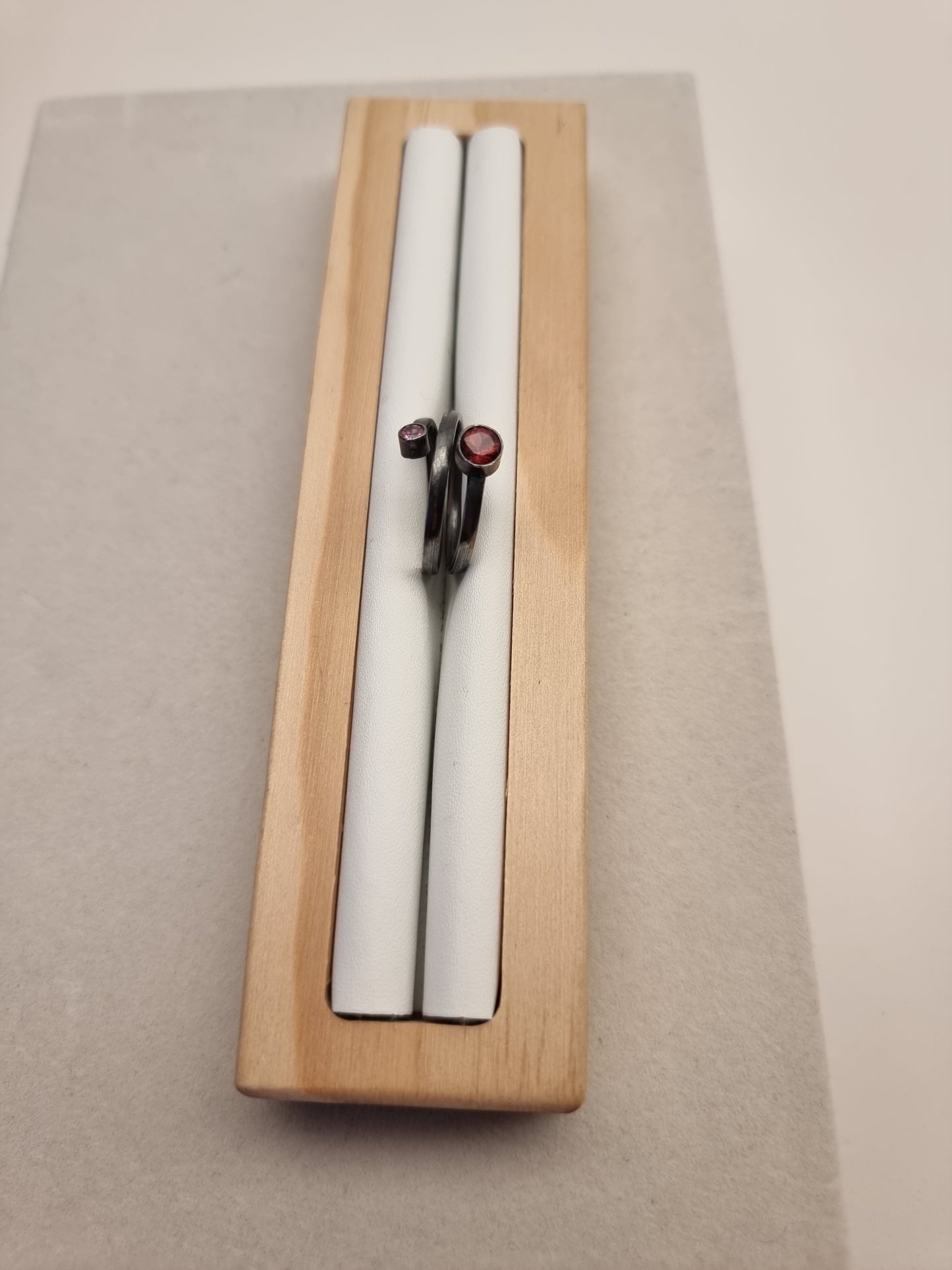 Rhodineret ring med turmaliner