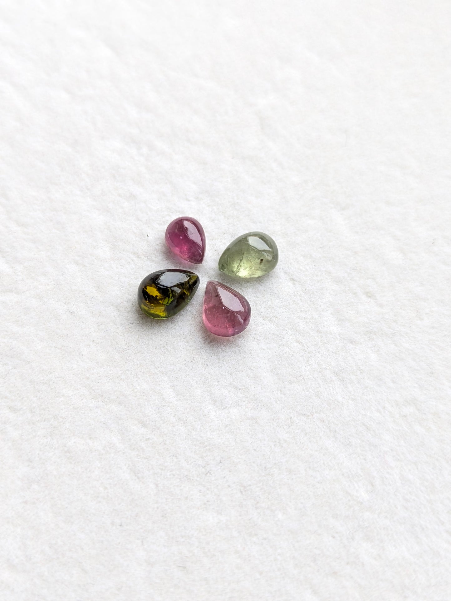 Turmalin cabochon lot