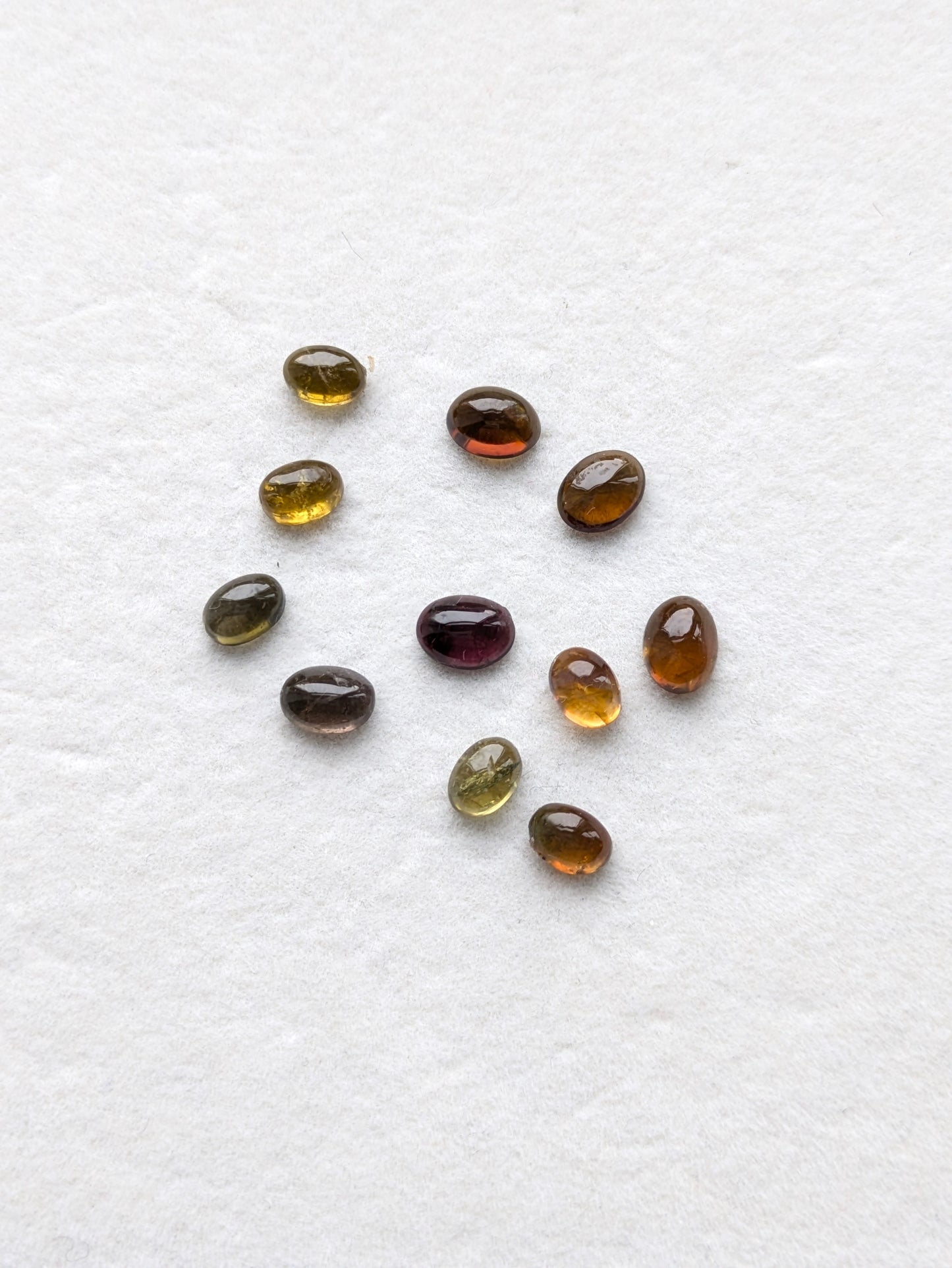 Turmalin cabochon lot