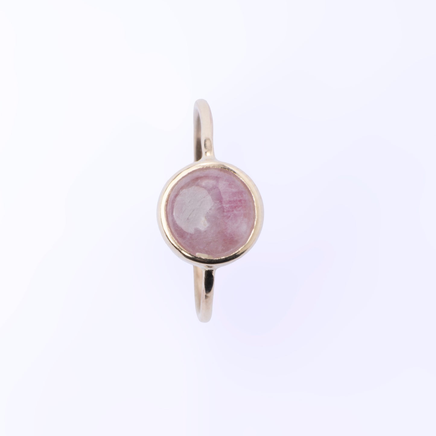 Dome 8k Guld ring- Sart Lavendel safir str. 54