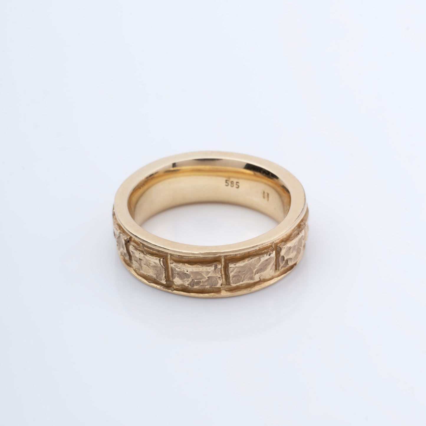 "Udhugget" 14k guld ring*