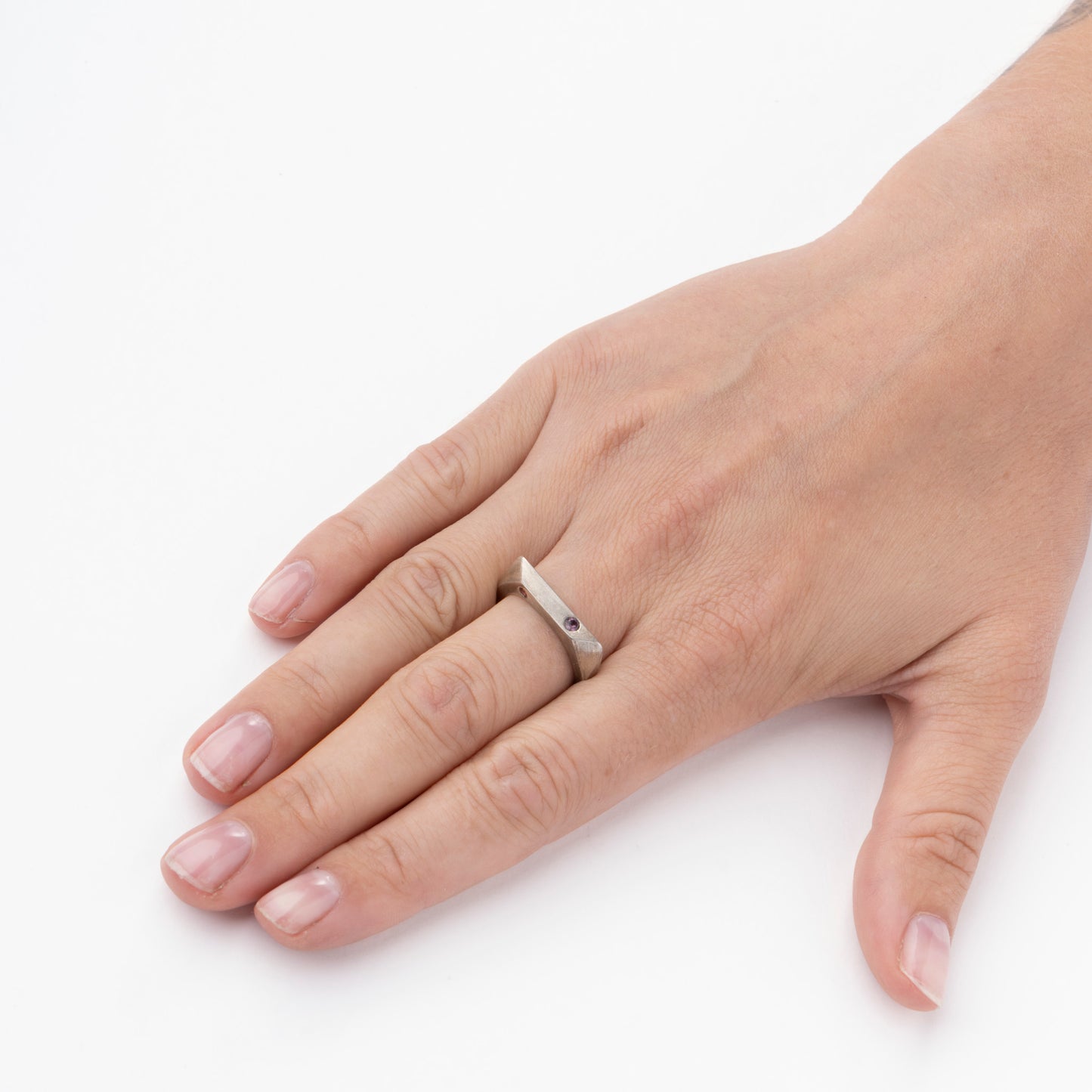 Blueme ring m. Spinel