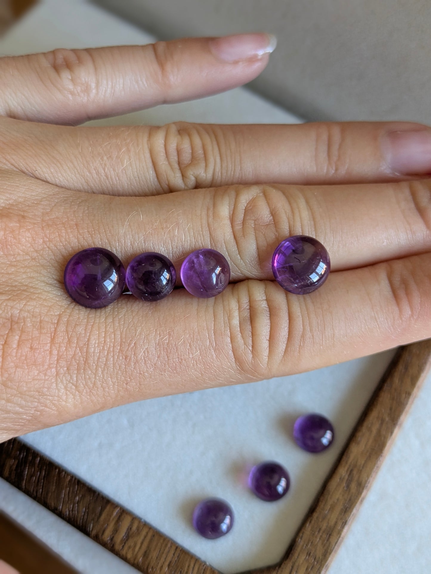 Ametyst cabochoner