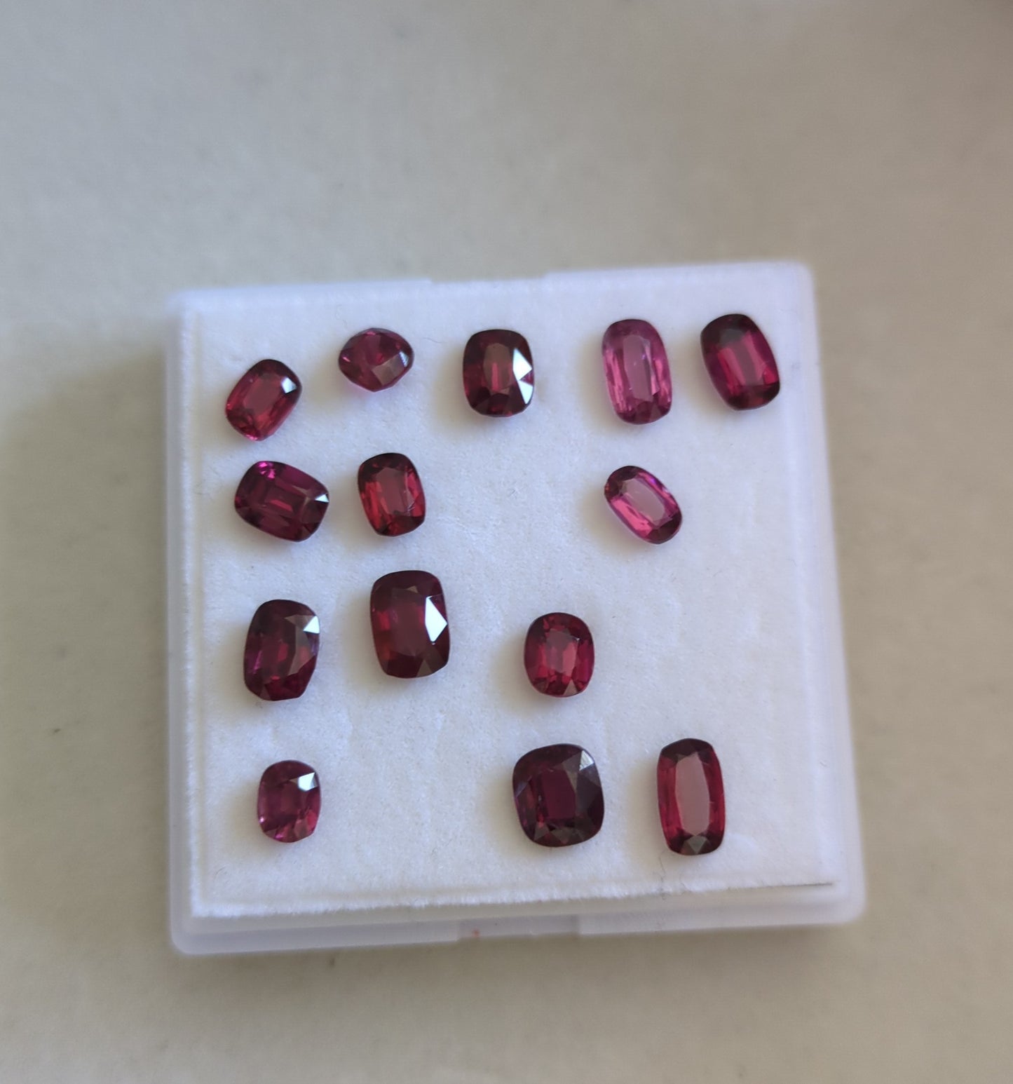 Rhodolit granat