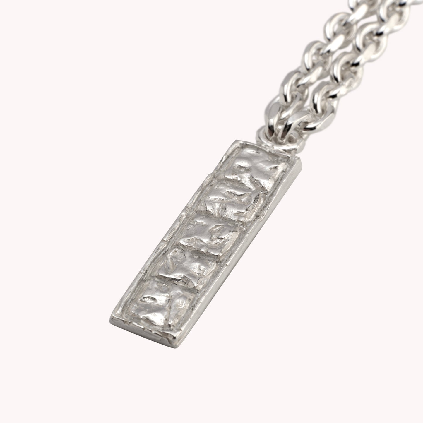 Udhugget halskæde lille