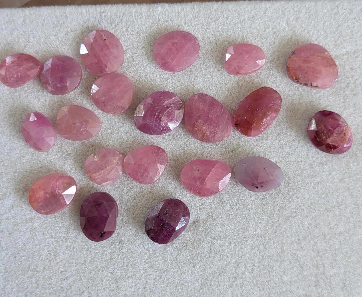 Rosecut umba safirer