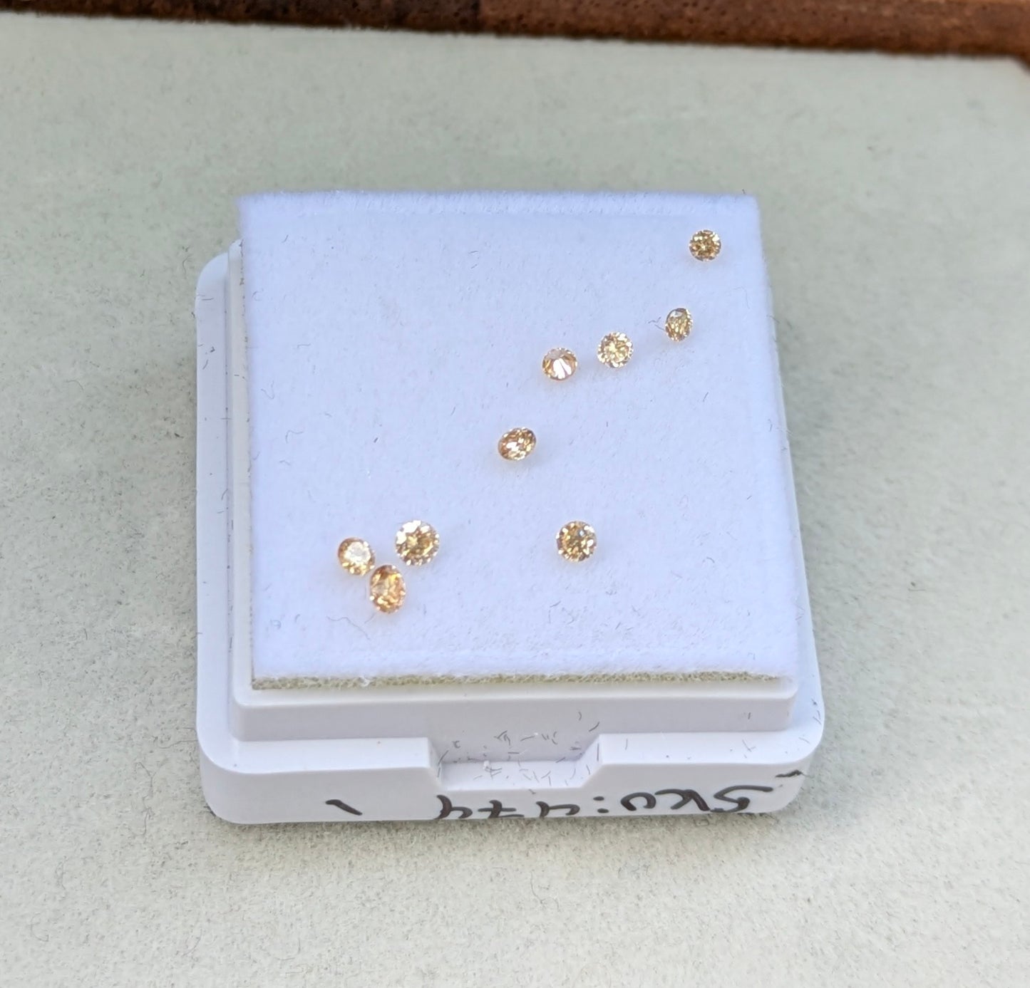 Gule Diamanter lot