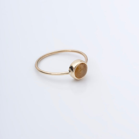 Dome 8k Guld ring- Kraftig gul safir str.52